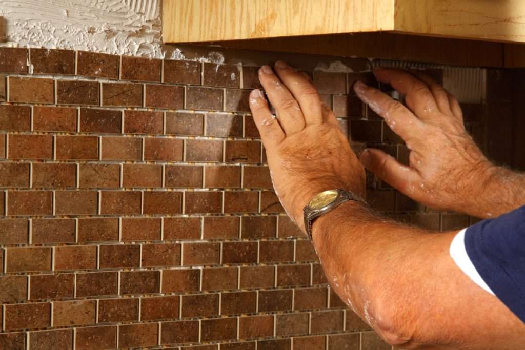 how to install backsplash tile